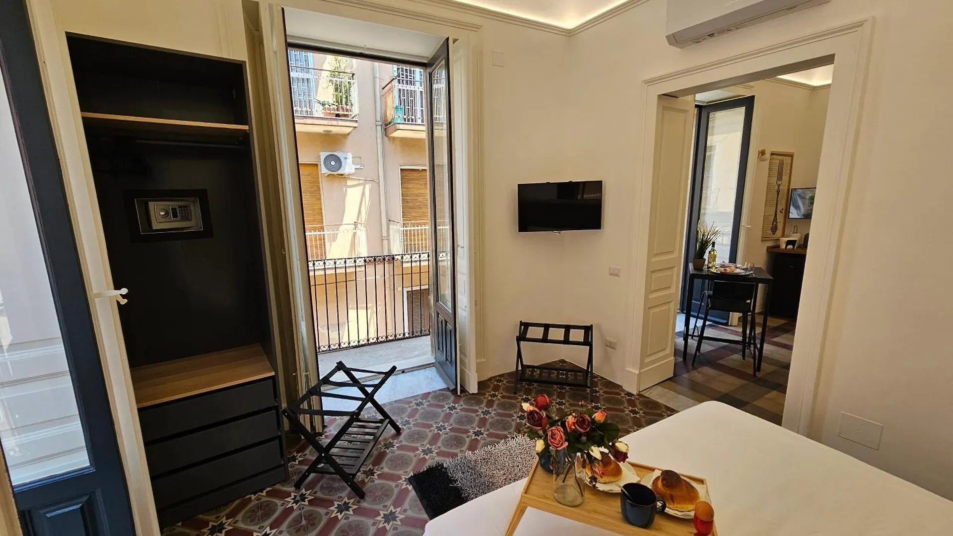 Grey House Apartments Catania